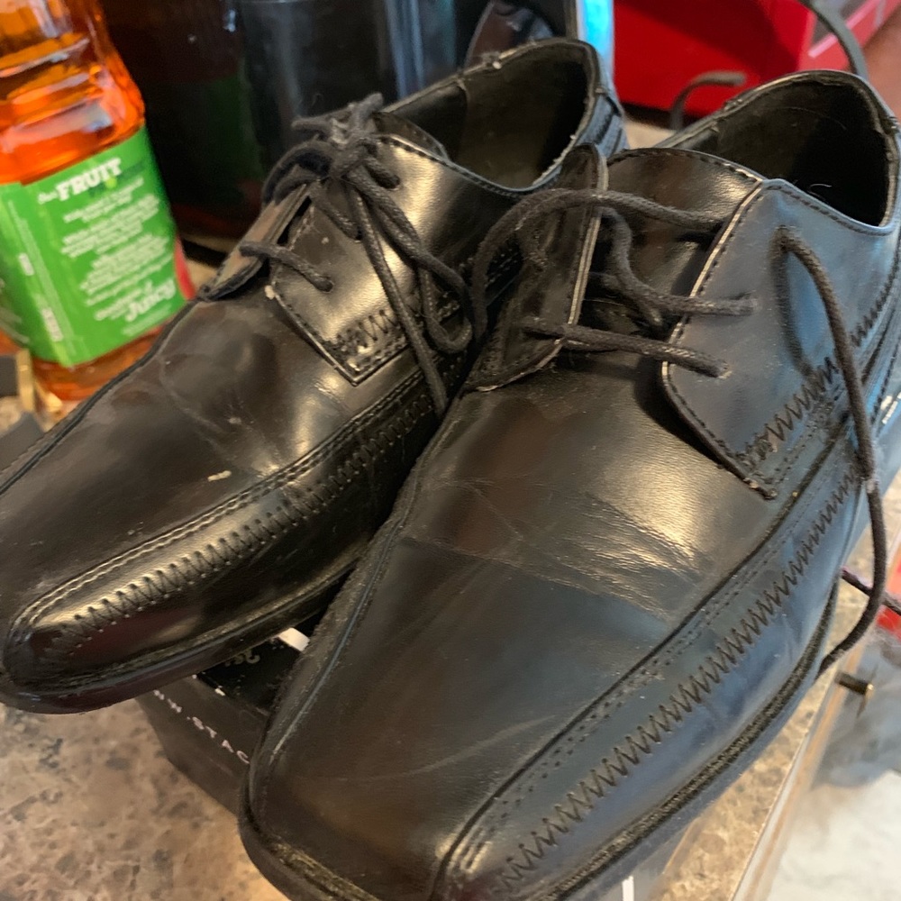 Boys dress shoes worn once
